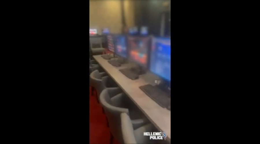 «Φρουτάκια» πίσω από τον καφέ - Εξαρθρώθηκε παράνομο καζίνο στον Πειραιά (Βίντεο)