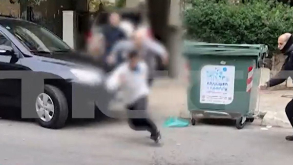 Επεισοδιακή καταδίωξη στη Καλλιθέα: Γείτονες ακινητοποίησαν ληστές - Πηδούσαν από ταράτσα σε ταράτσα