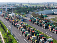 Σαββατοκύριακο αποφάσεων για τους αγρότες - Κλειστό το ρεύμα προς Αθήνα στα Μάλγαρα