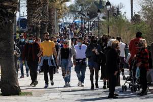 Αυτό είναι το ΦΕΚ με τα νέα μέτρα που «τελειώνουν» το lockdown - Τι ισχύει με τις μετακινήσεις και την απαγόρευση κυκλοφορίας