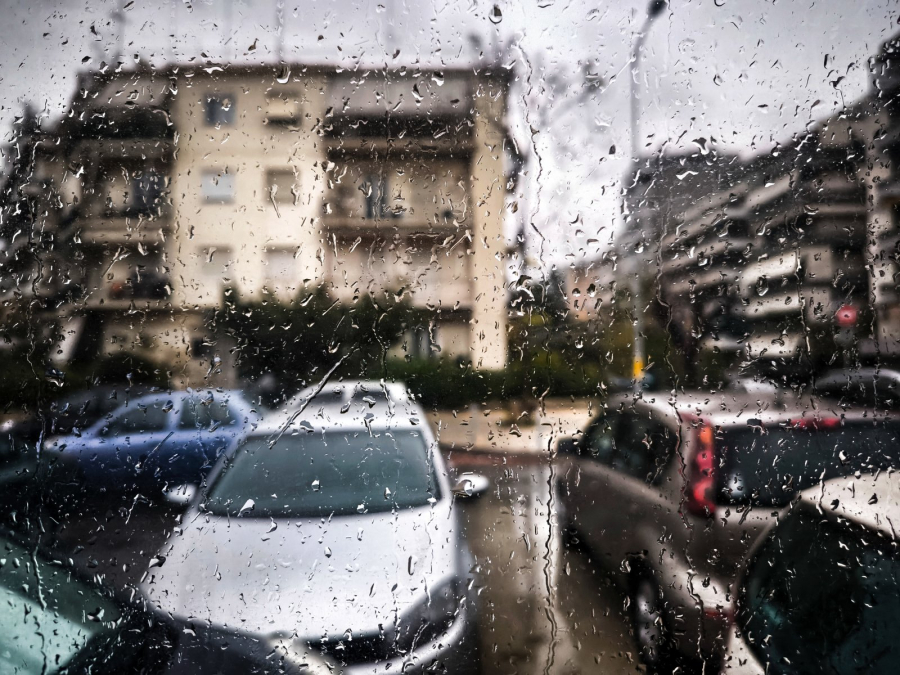 Τσατραφύλλιας για κακοκαιρία: «Μεγάλη προσοχή την Κυριακή - Σήμα για 100 τόνους νερού»