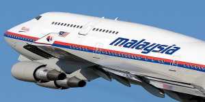 Μπόινγκ της Malaisyan airlines συνετρίβει με 295 επιβάτες στα σύνορα της Ρωσίας