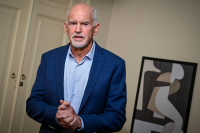 Ψάχνει τις υπογραφές τώρα ο Γιώργος Παπανδρέου, μέχρι πότε πρέπει να βρει 5.000, η ανάρτησή του