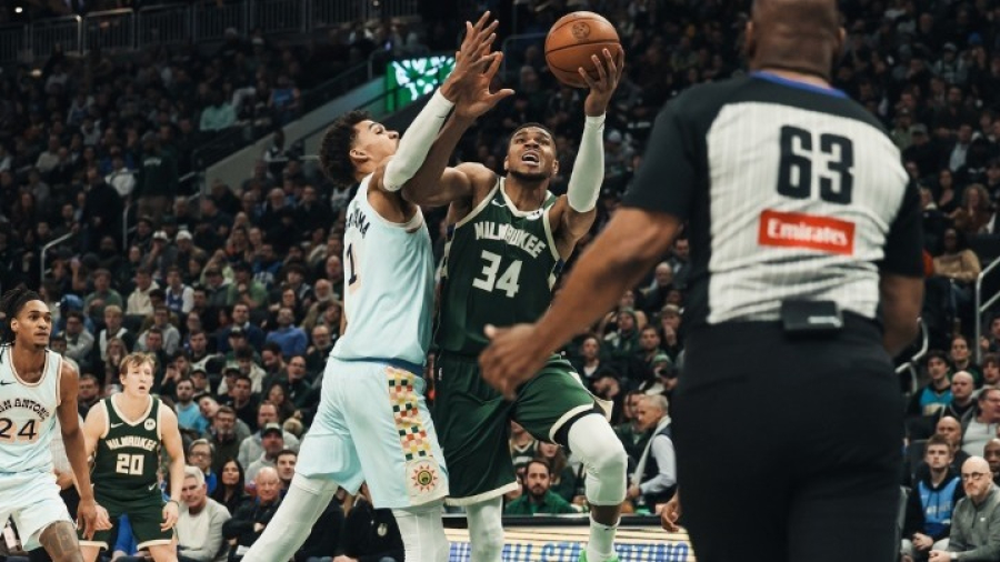 NBA: Ο Αντετοκούνμπο άγγιξε το triple double και ήταν ο μεγάλος πρωταγωνιστής κόντρα στους Σπερς