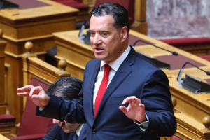Γεωργιάδης: Πλησιάζει η καταστροφή του Ανδρουλάκη – Δεν μπορεί να διαγράψει τον Δούκα
