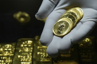 Ο χρυσός «σπάει» κάθε ρεκόρ - Στα 4.520 δολάρια με κέρδη 70% από τις αρχές του έτους