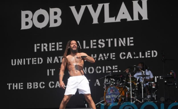 Glastonbury - Η απάντηση των Bob Vylan λίγο πριν το Release Athens: «Να διδάξουμε στα παιδιά μας να μιλούν για αλλαγή»