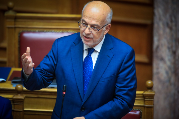 Φλωρίδης: Αν η ΕΥΠ παρακολουθεί νόμιμα γιατί πρέπει να παρακολουθεί παράνομα τους ίδιους;
