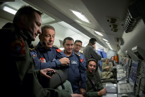 Προκλήσεις από τον Τούρκο αρχηγό ΓΕΕΘΑ πάνω από το Αιγαίο