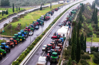 Αδιανόητη ταλαιπωρία στις εθνικές οδούς με τις οδηγίες της Αστυνομίας – Οι εκτροπές κυκλοφορίας στη Β. Ελλάδα