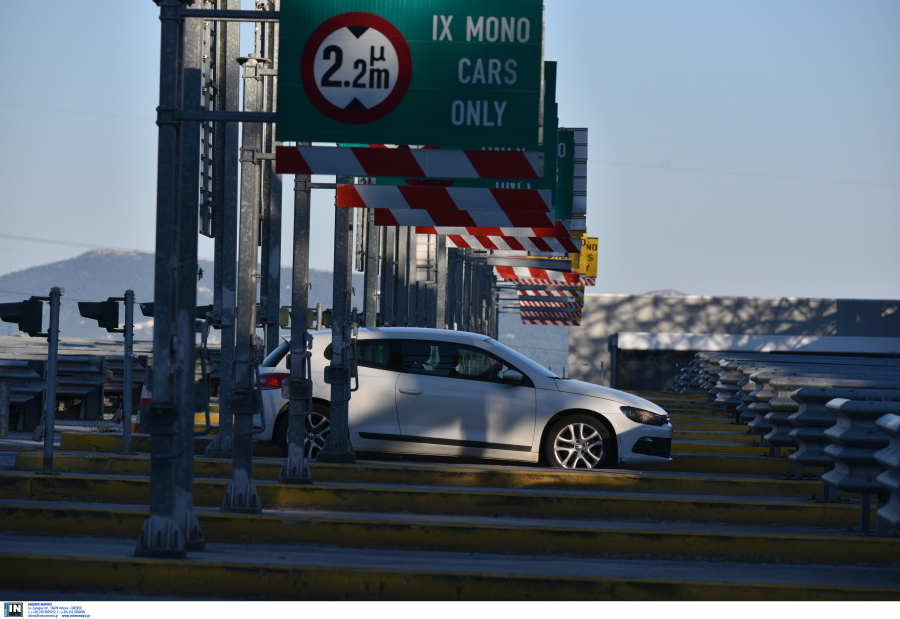 Γεμίζουν οι αυτοκινητόδρομοι από σταθμούς φόρτισης για ηλεκτρικά αυτοκίνητα - Τι αποφασίστηκε για υδρογόνο