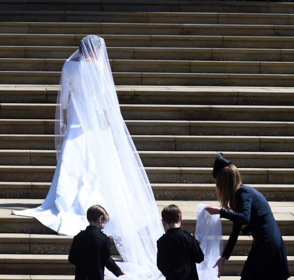 Βασιλικός γάμος: Givenchy το νυφικό της Μέγκαν Μαρκλ