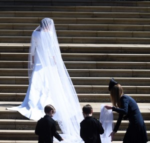 Βασιλικός γάμος: Givenchy το νυφικό της Μέγκαν Μαρκλ