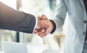 Ανανέωση και διεύρυνση της συνεργασίας Johnson &amp; Johnson Innovative Medicine με τον Όμιλο ΒΙΑΝΕΞ