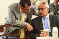 Βορίδης - Πλεύρης, μια γροθιά