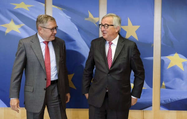 Τo ESM σε επενδυτές: Η Ελλάδα είναι έτοιμη να βγει στις αγορές