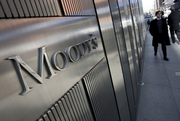 Moody’s για την πτώση του τουρισμού: Ανθεκτικό το αξιόχρεο της Ελλάδας