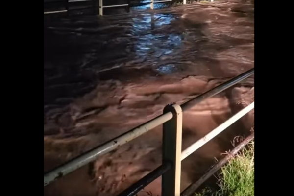 Ορεστιάδα- Κακοκαιρία: Συναγερμός στο χωριό Στέρνα, πλημμύρισε το κεντρικό κανάλι (Βίντεο)