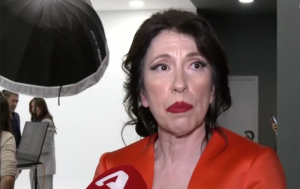Άβα Γαλανοπούλου για την επιστροφή της στο θέατρο: «Καλό αν σας έχω λείψει…»