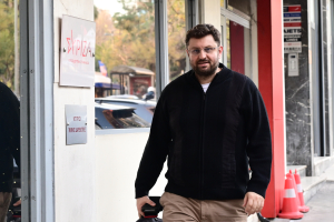 Το αιφνιδιαστικό συνέδριο που «διοργάνωσε» ο Κώστας Σημίτης για τη σύγχρονη πολιτική ιστορία της χώρας