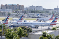 American Airlines: Για μία ώρα καθηλώθηκαν τα αεροσκάφη της στις ΗΠΑ, έξαλλοι οι επιβάτες