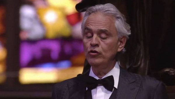 Εσπασε κάθε ρεκόρ στο Youtube η συναυλία του Μποτσέλι στον καθεδρικό ναό του Μιλάνου