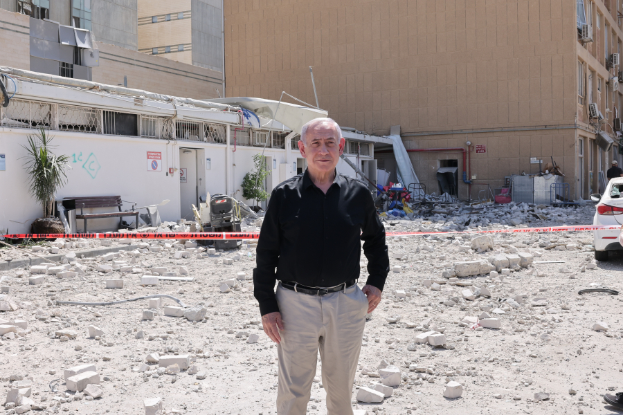 Οργή για εξωφρενική δήλωση Νετανιάχου: «Όλοι πληρώνουμε ένα προσωπικό κόστος, εμείς ακυρώσαμε δεύτερη φορά τον γάμο του γιου μας»