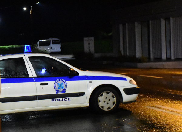 Στα «πράσα» πιάστηκαν κλεφτρόνια που «έγδυναν» κατ' εξακολούθηση γραφεία στον Αγ.Δημήτριο