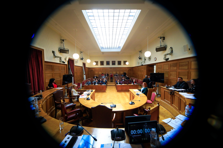 Μετωπική με το «καλημέρα» στην Προανακριτική