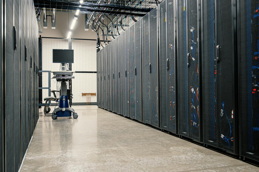 Data centers: Η διάταξη που αλλάζει τη σειρά στο ηλεκτρικό δίκτυο – Το όριο των 200 MW και ποιοι κερδίζουν