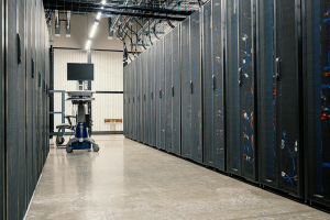 Data centers: Η διάταξη που αλλάζει τη σειρά στο ηλεκτρικό δίκτυο – Το όριο των 200 MW και ποιοι κερδίζουν