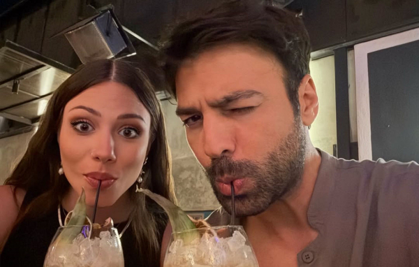 Αντρέας Γεωργίου: Για πρώτη φορά πατέρας ο ηθοποιός - Η ανακοίνωση στο κρουαζιερόπλοιο