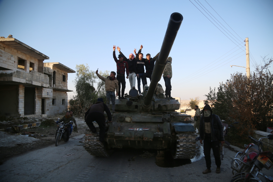 Ο πόλεμος στη Συρία δεν τελείωσε ποτέ: Ποιοι προσπαθούν (ξανά) να ρίξουν τον Άσαντ