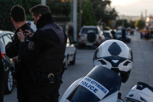 Κρήτη: Πιάστηκαν στα χέρια στη μέση του δρόμου- Τέσσερα άτομα στο νοσοκομείο