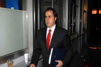 Παπασταύρου: Προσφυγή για το πρόστιμο και μήνυση σε εφημερίδα