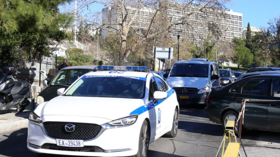 Καλύβια: H πρώτη αντίδραση της μητέρας του 16χρονου - Τι έγραφε ο πατέρας για τους γιους του