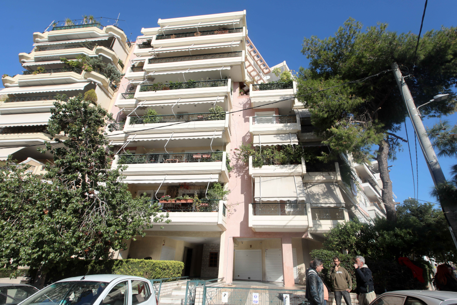 Νέα Σμύρνη: «Το παιδί μου δεν είναι εγκληματίας», λέει η μητέρα του 18χρονου που δολοφόνησε τον αδερφό του