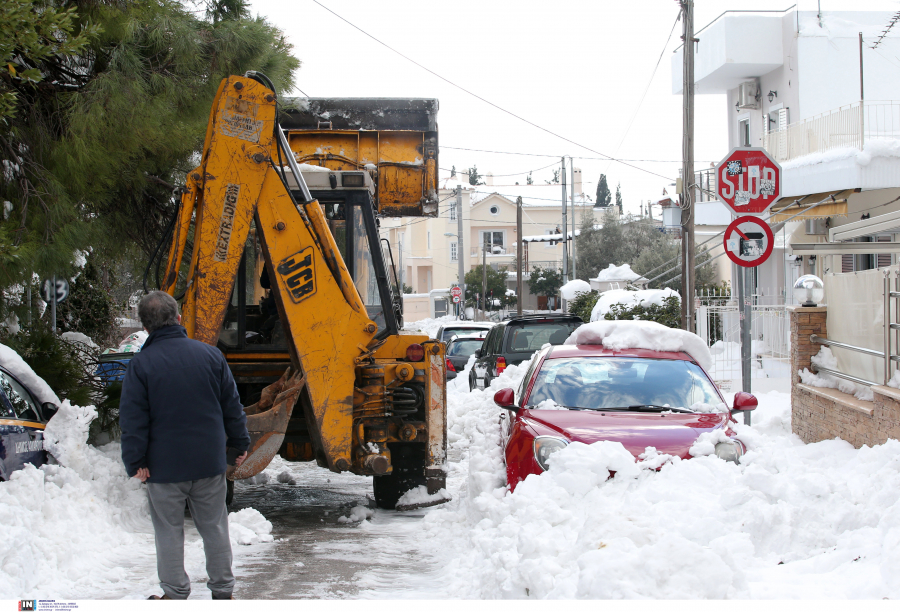 Mείωση κρουσμάτων αν διατηρηθεί το «ιδιότυπο κλείσιμο», λέει ο Γιώργος Παυλάκης