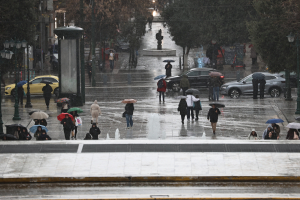 Ο καιρός σήμερα Τσικνοπέμπτη: Πού θα εκδηλωθούν βροχές και καταιγίδες