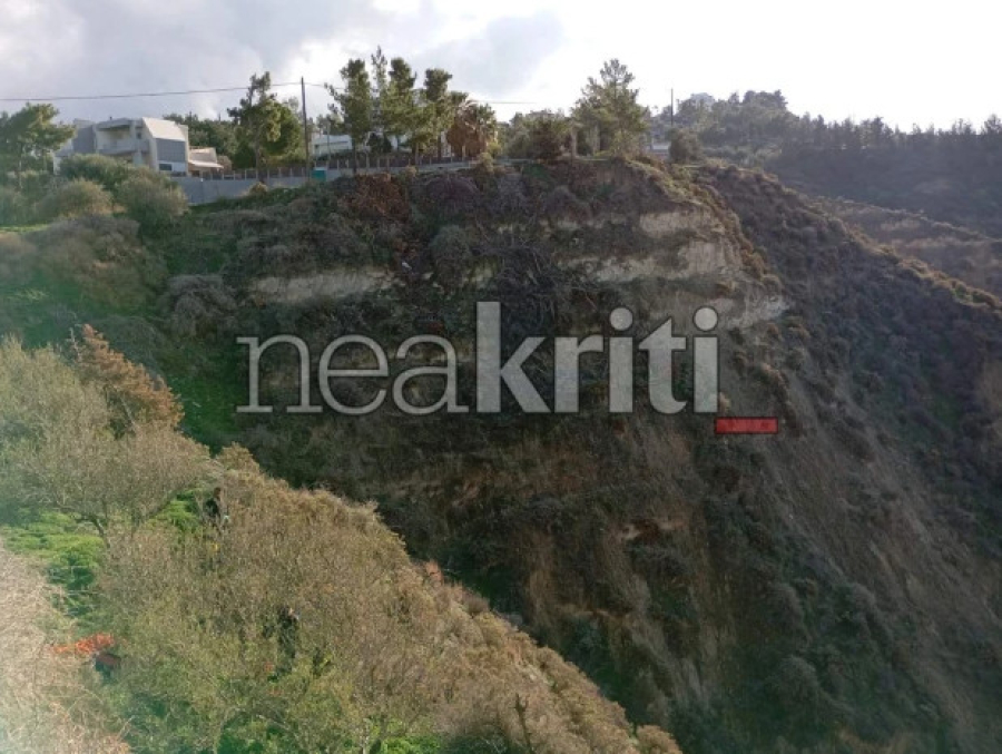 Κρήτη: Άνδρας έπεσε σε γκρεμό 200 μέτρων