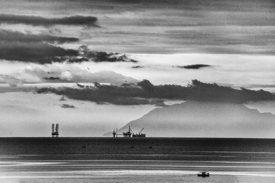 Το ελληνικό ενδιαφέρον για το διυλιστήριο της Lukoil στη Βουλγαρία, η Aecus Inc, η Energean Oil &amp; Gas και η Μοτοδυναμική