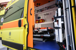 Ελευσίνα: Μπροστά στα εγγόνια της πέθανε η 71χρονη - Έδινε οδηγίες στην κόρη της να παρκάρει