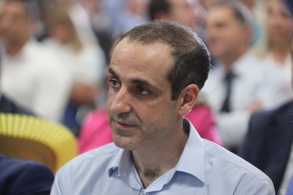 Νέα Αριστερά για Δημητριάδη: Άραγε για ποιον «θυσιάστηκε», αν όχι για να σηκώσει τις αμαρτίες του πρωθυπουργού