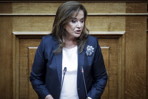 Το πρόσωπο που «δείχνει» η Ντόρα Μπακογιάννη για καθοδηγητή του Ρουβίκωνα