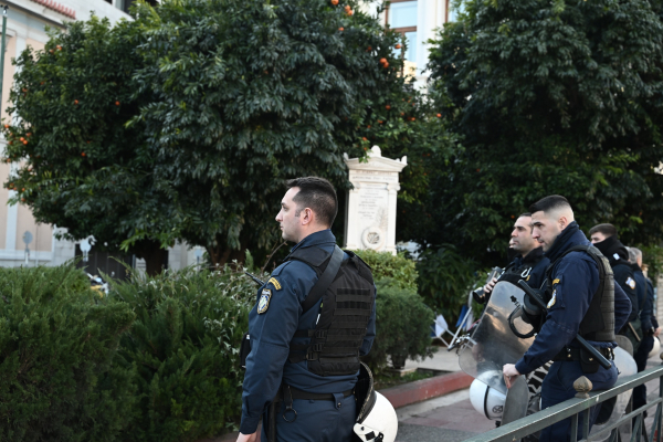 Απαγόρευση συγκεντρώσεων για τα Ίμια στο κέντρο της Αθήνας