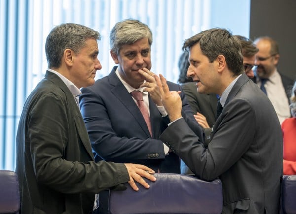 Πανηγυρικό κλίμα στο Eurogroup - Τεχνικός σύμβουλος παραμένει το ΔΝΤ