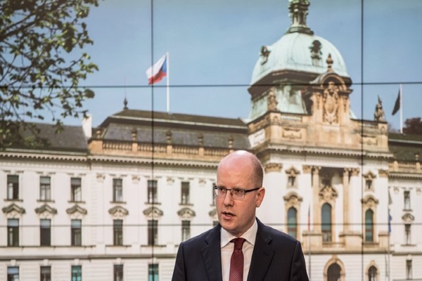 Αύριο η παραίτηση του τσέχου πρωθυπουργού