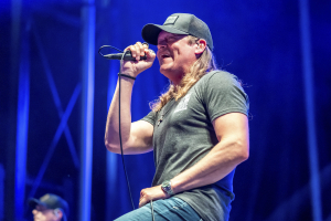 Πέθανε ο τραγουδιστής των 3 Doors Down, Μπραντ Άρνολντ
