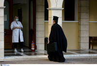 Η Ιερά Σύνοδος κήρυξε πόλεμο στις αμβλώσεις