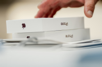 Η Apple μειώνει τις παραγγελίες εξαρτημάτων για τα iPhone 18 Pro λόγω υποτονικής ζήτησης